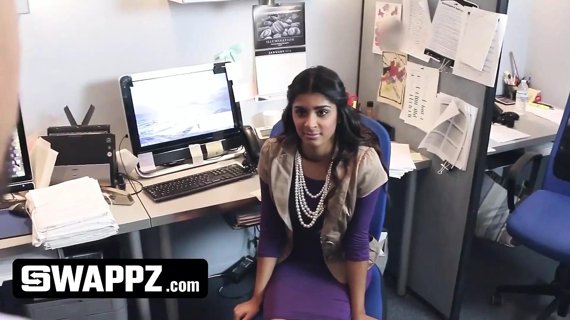 Bringing Our Stepdaughters to the Office Gets Sexual Fast – Swappz