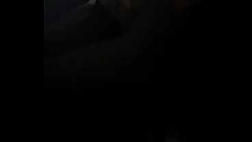 Dogging – Varios homens desconhecidos passando a mao em mim enquanto meu marido fica olhando